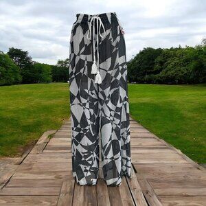 Wide-Leg Abstract Black & White Patterned Pants By Kiwi & Punch XL Elastic Waist